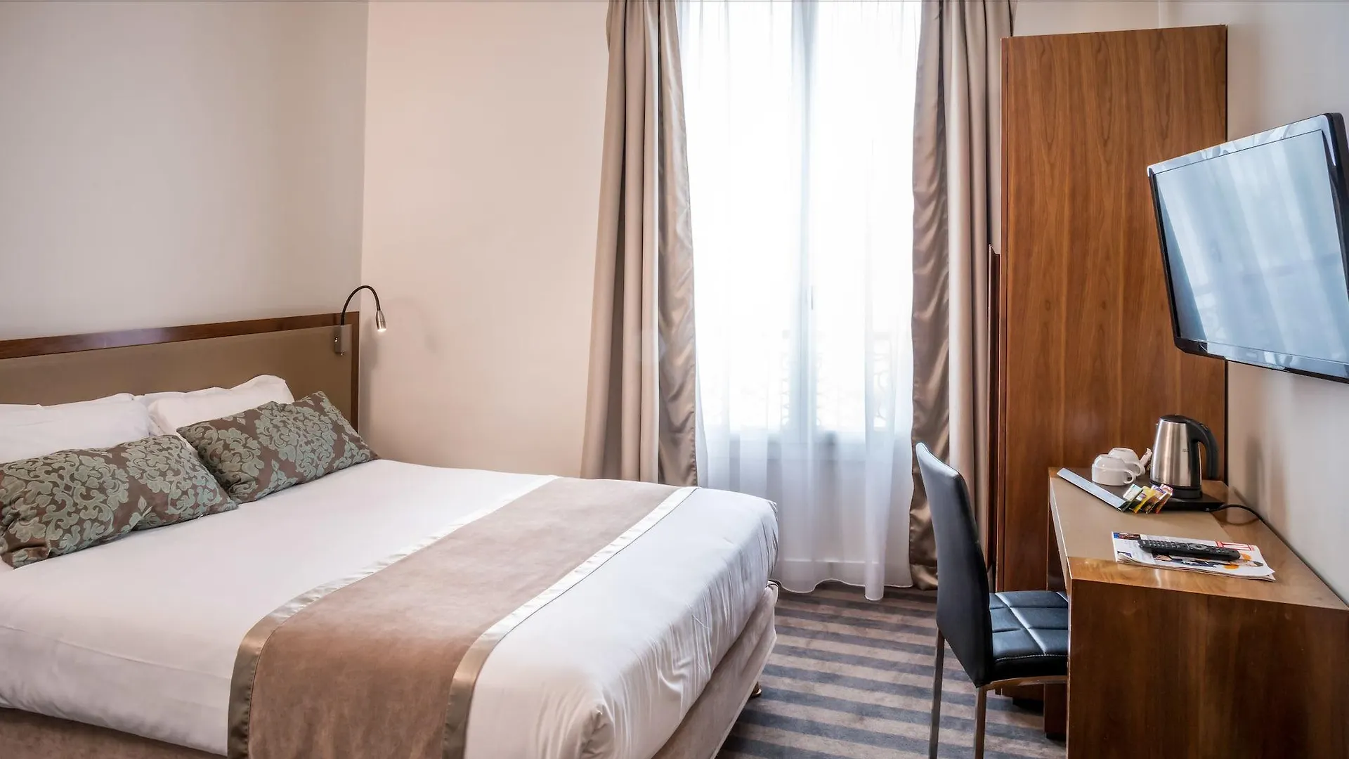 Art Hotel Eiffel Paříž