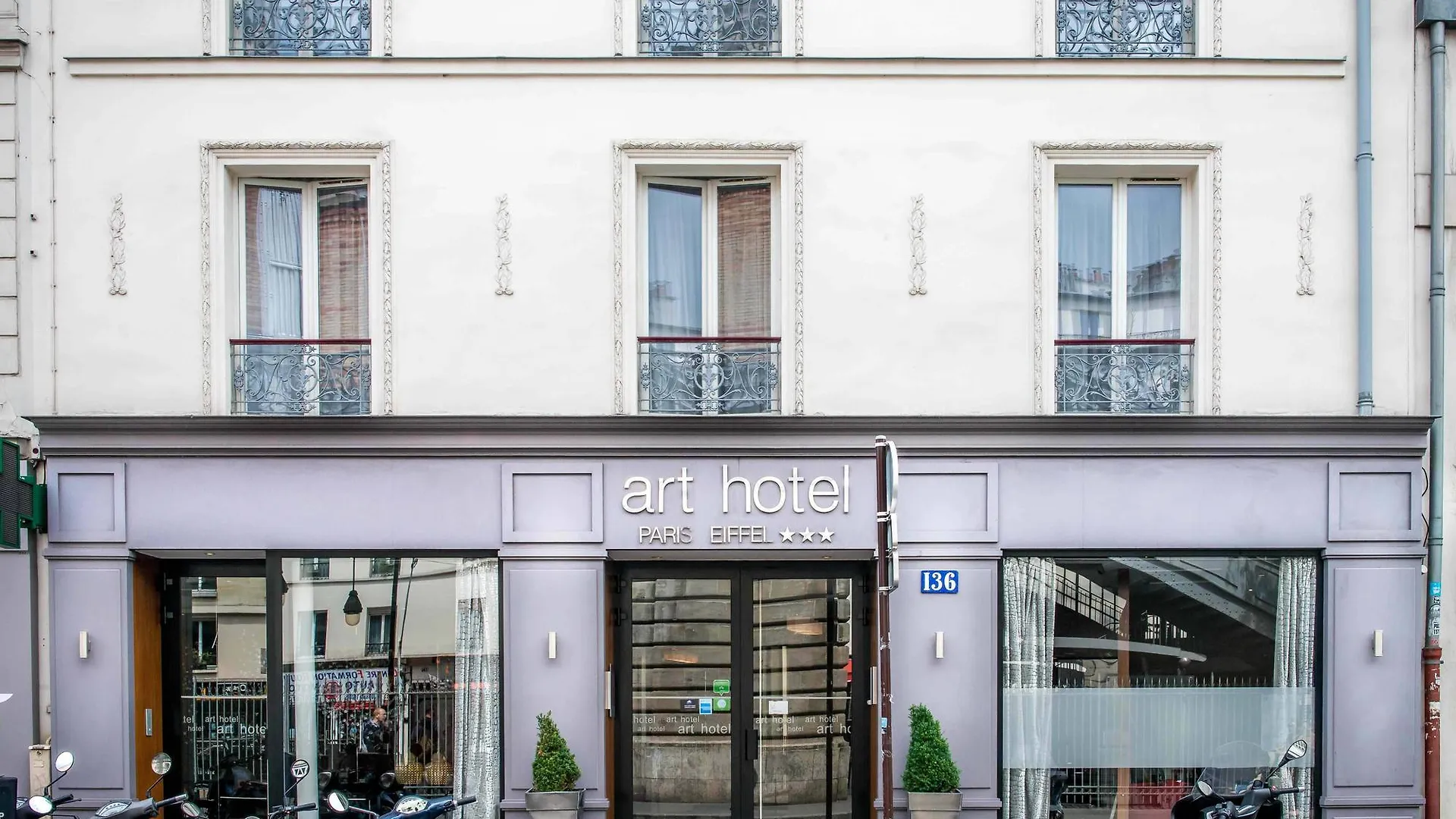 Art Hotel Eiffel Paris